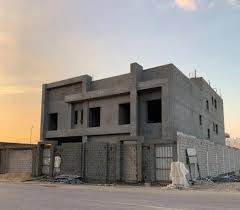 تنفيذ لياسة جدران عالية في الدمام